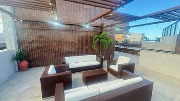 Basic Apartment | Terrace/patio