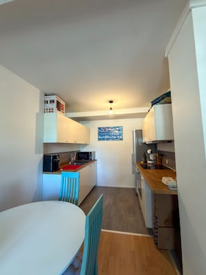 Private kitchen - Vrbo Property (Strasbourg)