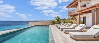 Luxury Oceanfront 5-Bedroom Villa with Private Pool | Bonaire