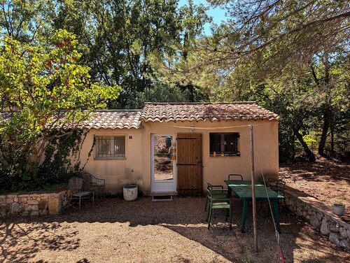 Villa Gaïa – Holiday home with private pool in the pines near Aix-en-Provence