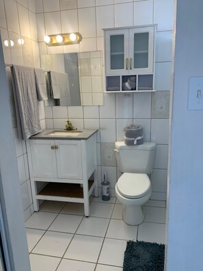 Unclassified image, 3 of 13, button - Perfect 1-bedroom apartment with AC in charming Ponce,Secure Free Parking (Ponce)