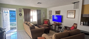 Welcome to Grandma’s house—family-friendly, peaceful, and pet-friendly!