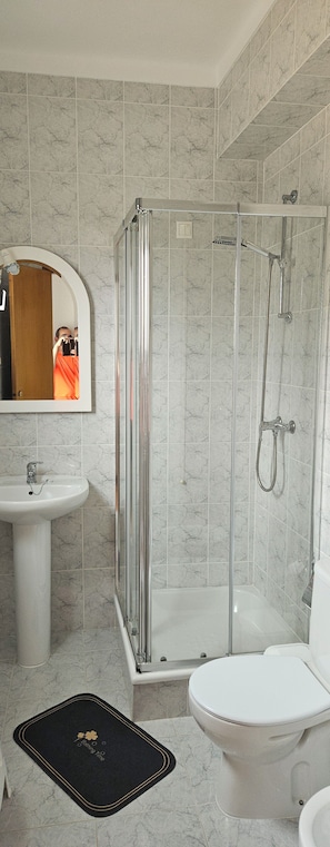 Habitación básica doble | Baño