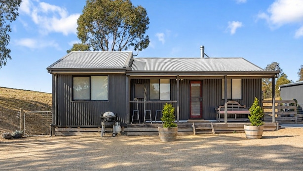 Exterior - Bella Vista High Country Retreat: Views, Firepit & Pets (Bonnie Doon)