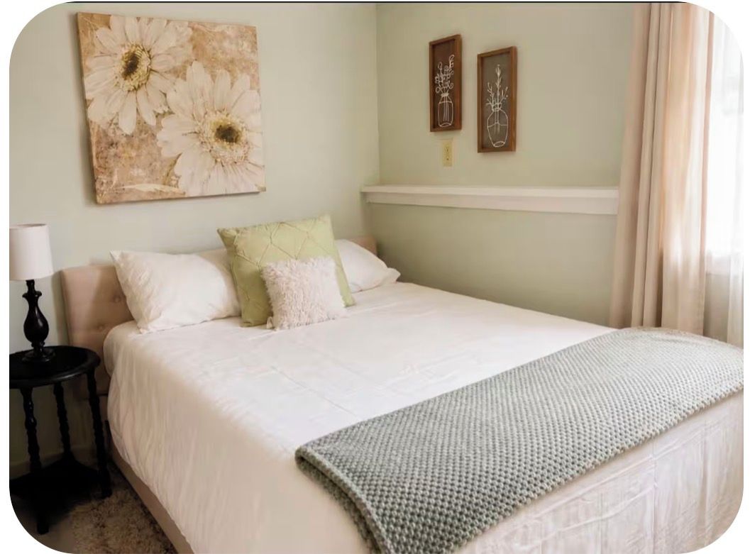 1 dormitorio, tabla de planchar con plancha, wifi y ropa de cama