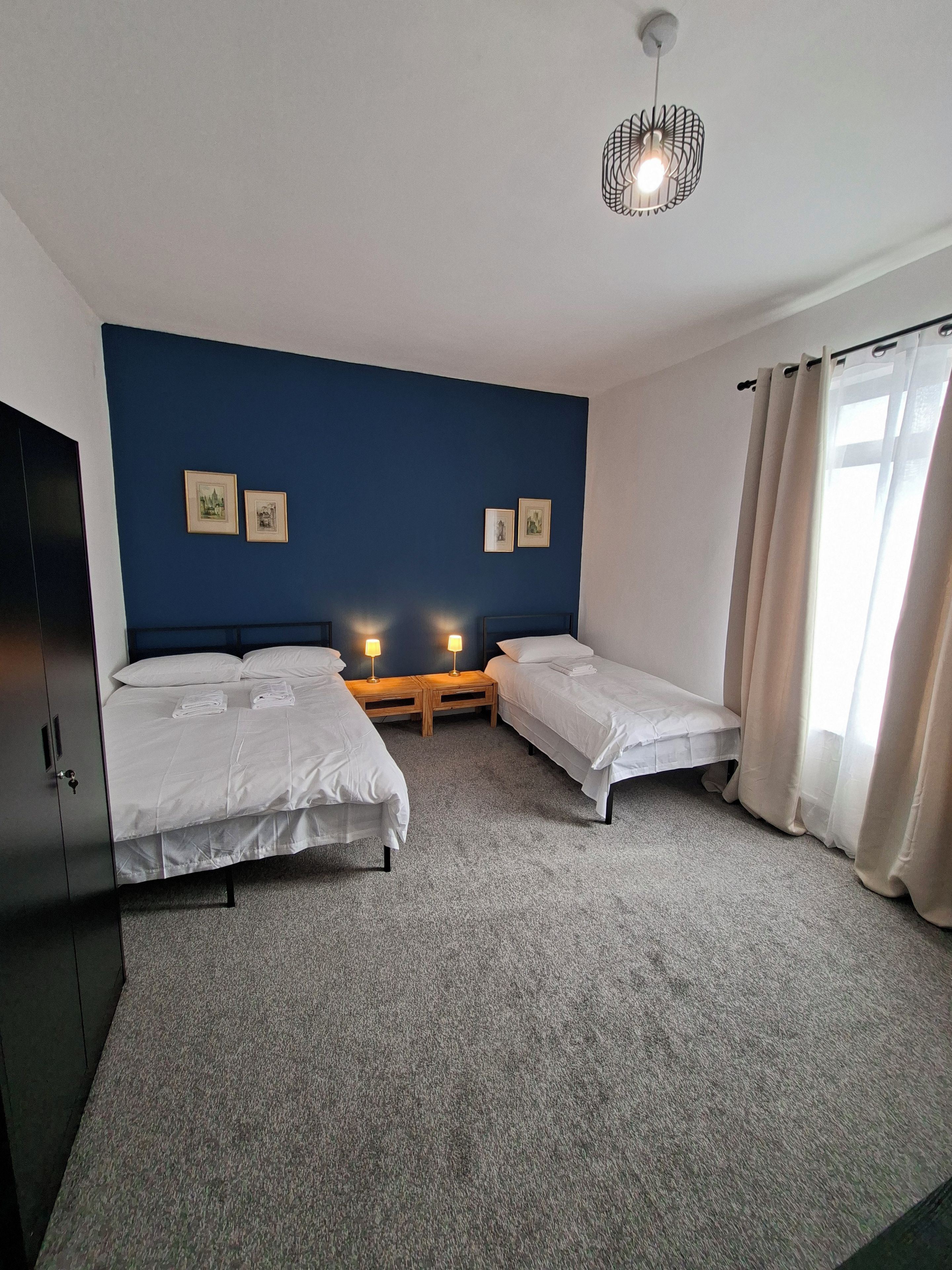 4 bedrooms, iron/ironing board, WiFi (free), bed sheets