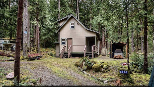 Unclassified image, 1 of 7, button - Your Cascade river retreat awaits (Marblemount)