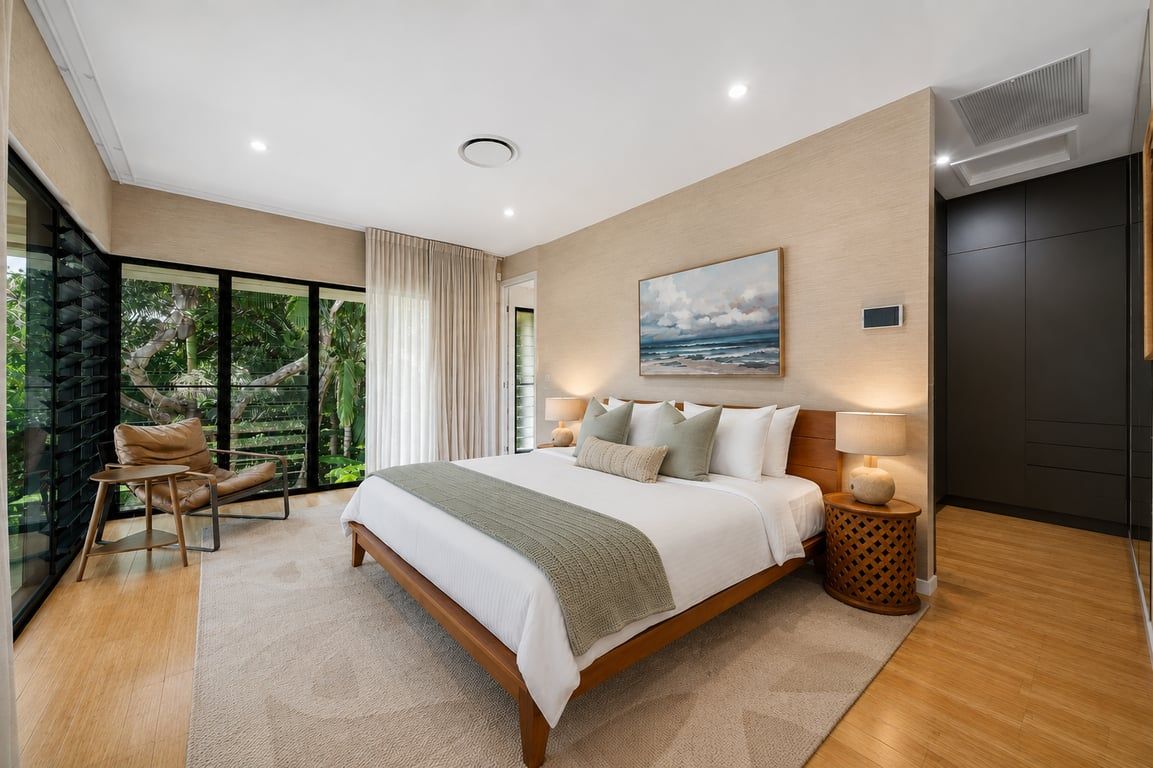 Desk, iron/ironing board, WiFi, bed sheets