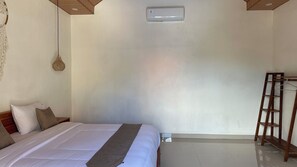 Unclassified image, 4 of 6, button - Hotel O Mamagayo Inn (Yogyakarta)