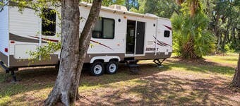 Cozy 1-bedroom travel trailer in Fort Pierce 19 min to beach