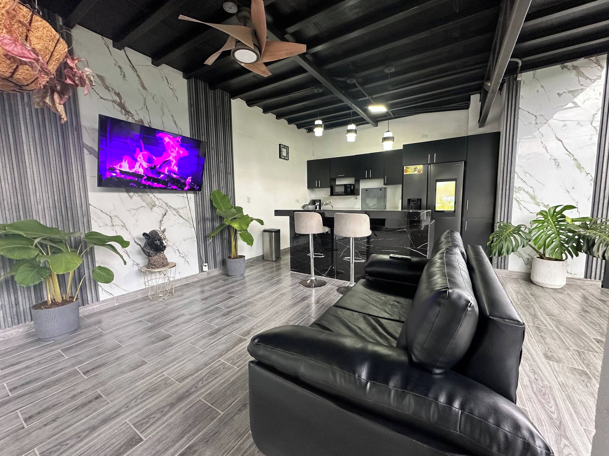 Apartment, 1 Bedroom, Smoking, Patio | Living area