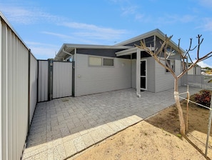 Front of property - Preston Beach Retreat (Preston Beach)
