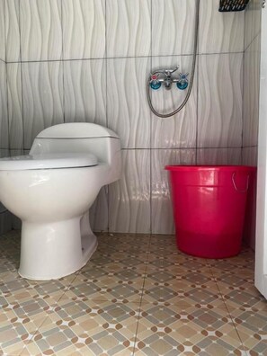 Tente, vue montagne | Salle de bain