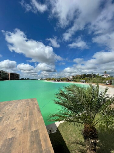Cozy 3-bedroom house in pleasant Mar Adentro, Santa Cruz , Bolivia
 with AC