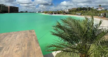 Cozy 3-bedroom house in pleasant Mar Adentro, Santa Cruz , Bolivia
with AC