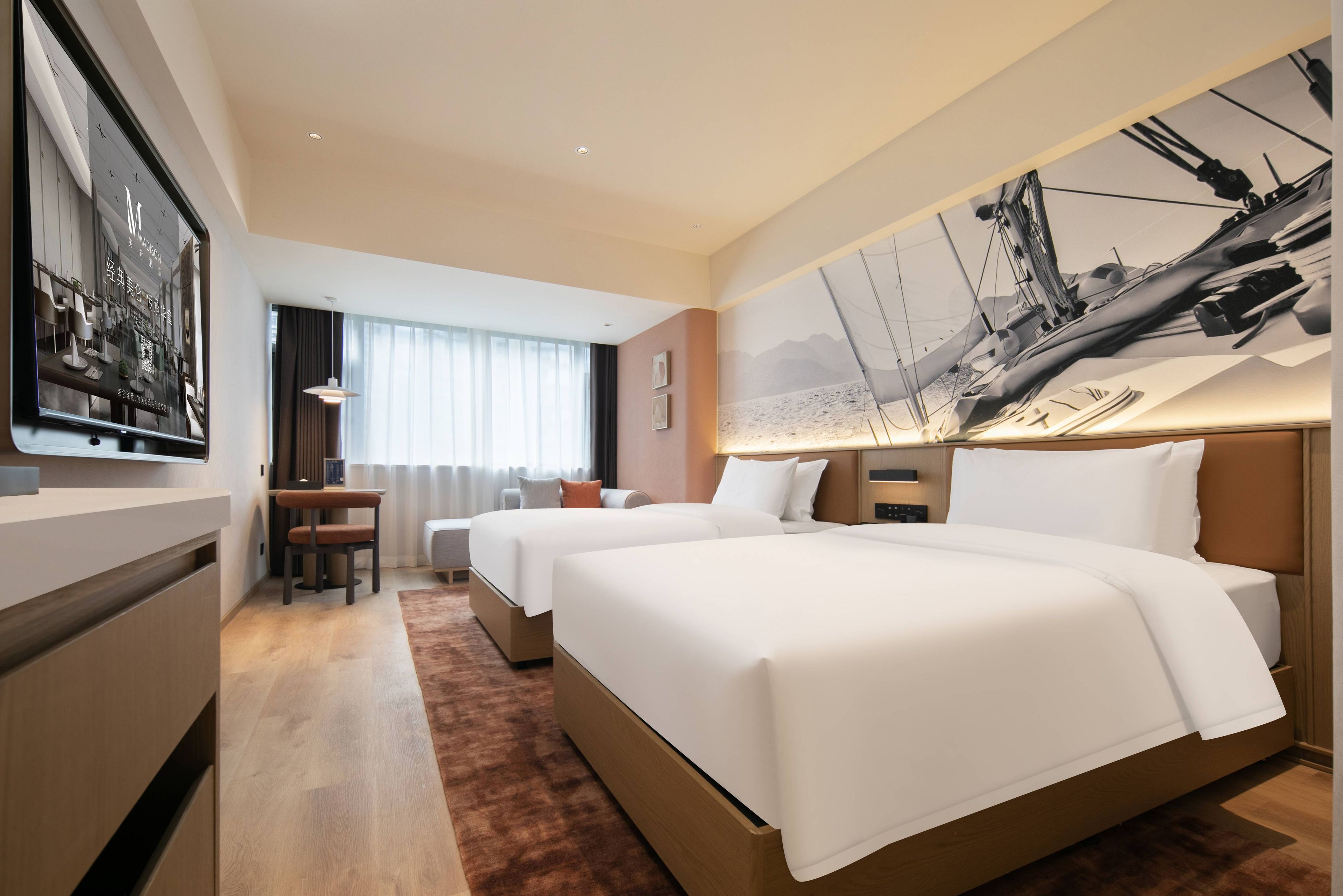 Basic Double or Twin Room | Desk, laptop workspace, blackout drapes, soundproofing