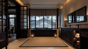 Suite, Patio, Courtyard View | Lobby - 6500 Old Alley Ccourtyard Hotel (Changsha)