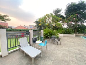 Tempat makan outdoor