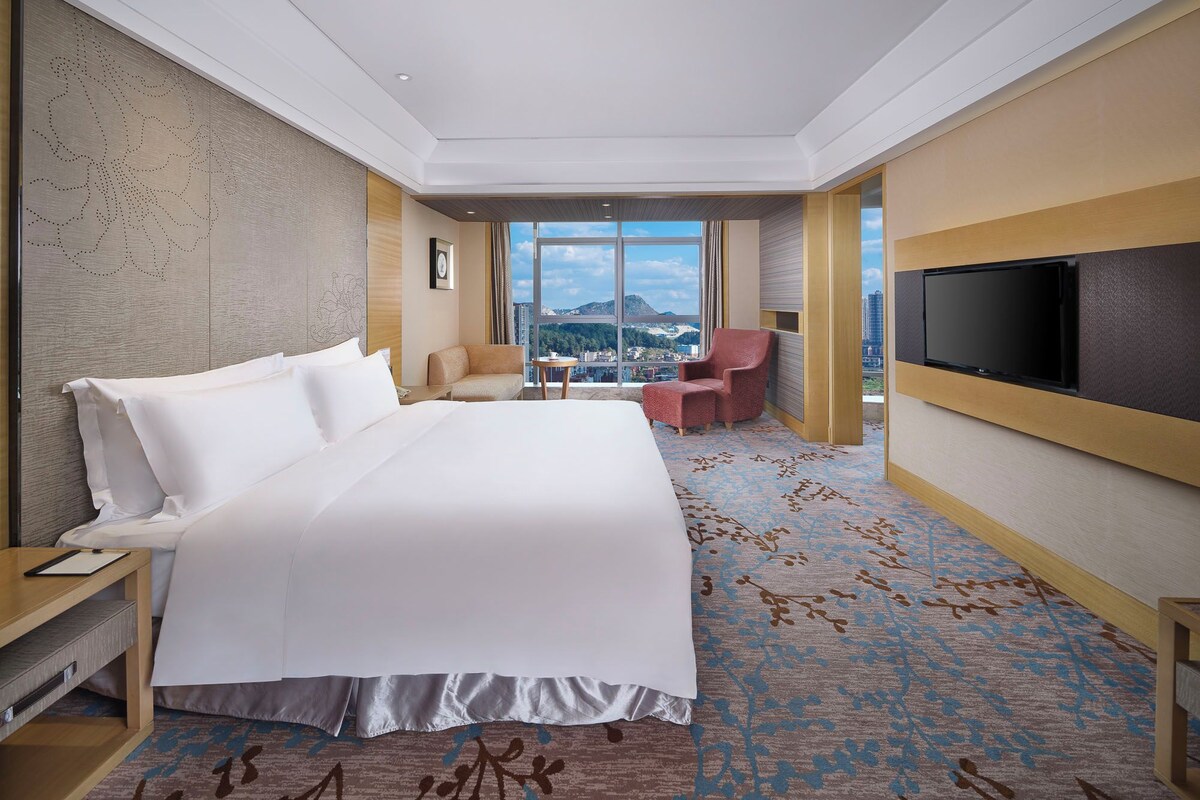 In-room safe, desk, laptop workspace, blackout curtains