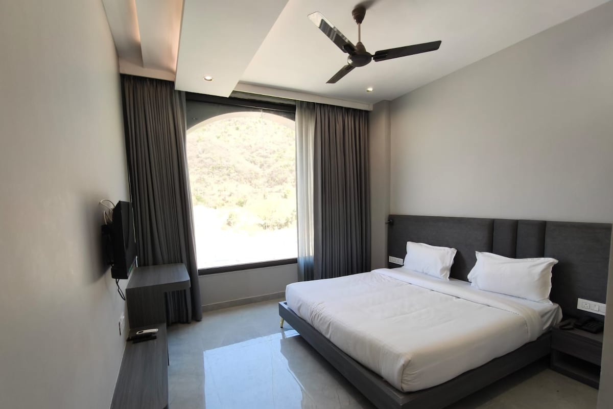 Deluxe-Zimmer | Bügeleisen/Bügelbrett, kostenloses WLAN