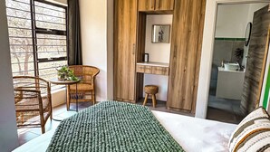 Room - Luxury Bush Villa Near Kruger | Wildlife, Pool & Wood-Fired Hot Tub (Marloth Park)
