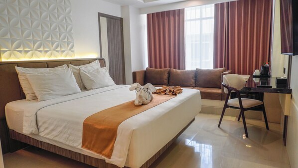 Executive Room, City View | Desk, free WiFi - Grand Serayu Hotel Yogyakarta (Yogyakarta)