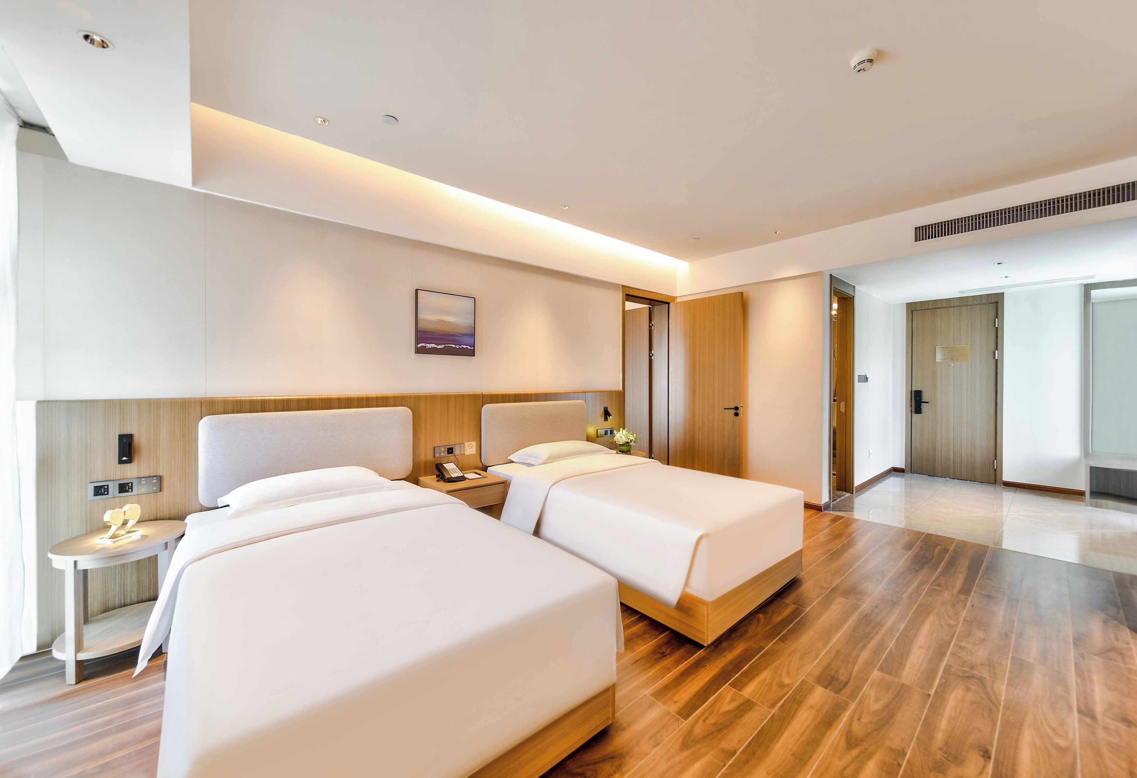 Exclusive Suite, City View | In-room safe, desk, laptop workspace, blackout drapes