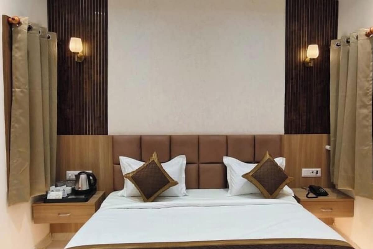ห้องดีลักซ์ | ตู้นิรภัยในห้องพัก, ผ้าปูที่นอน