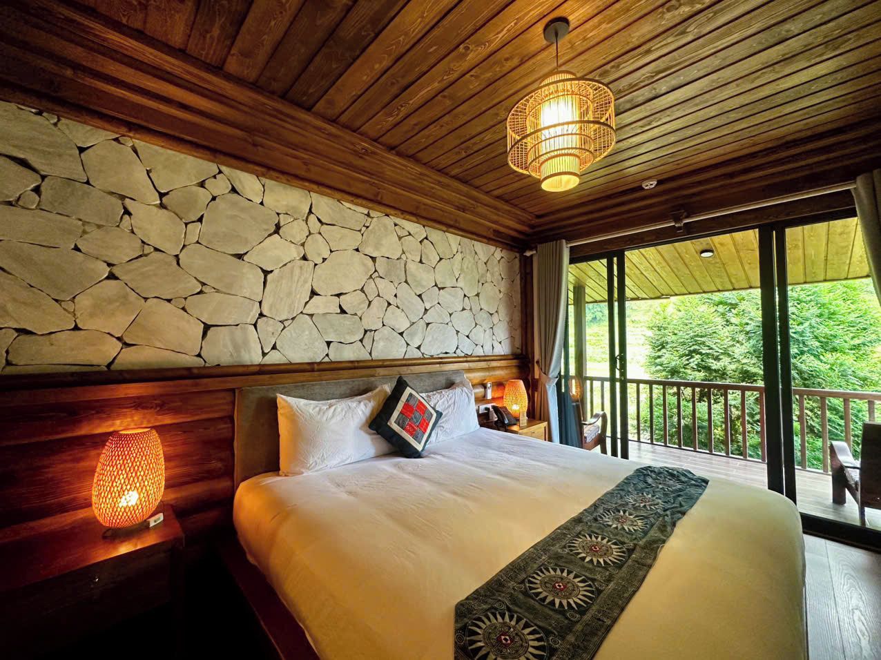 Standard Room, Balcony, Mountain View | Premium bedding, memory foam beds, desk, laptop workspace
