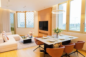 Apartemen Deluks | Tempat makan