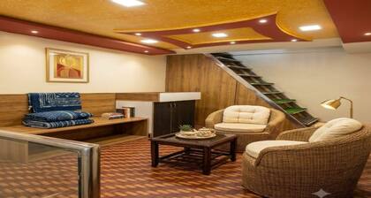 Maruti Hotel