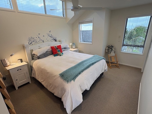 La Colina Vista - 3 bedroom house for a relaxing stay.