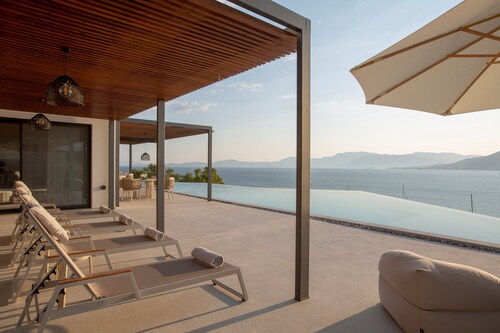 Zoe Sea View Villa C | Spacious Contemporary Retreat w/ Infinity Pool & View