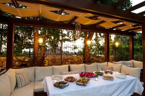 Unclassified image, 3 of 47, button - Mandarin Hotel (Fethiye)