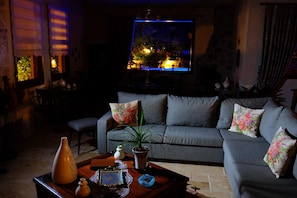 Unclassified image, 5 of 47, button - Mandarin Hotel (Fethiye)