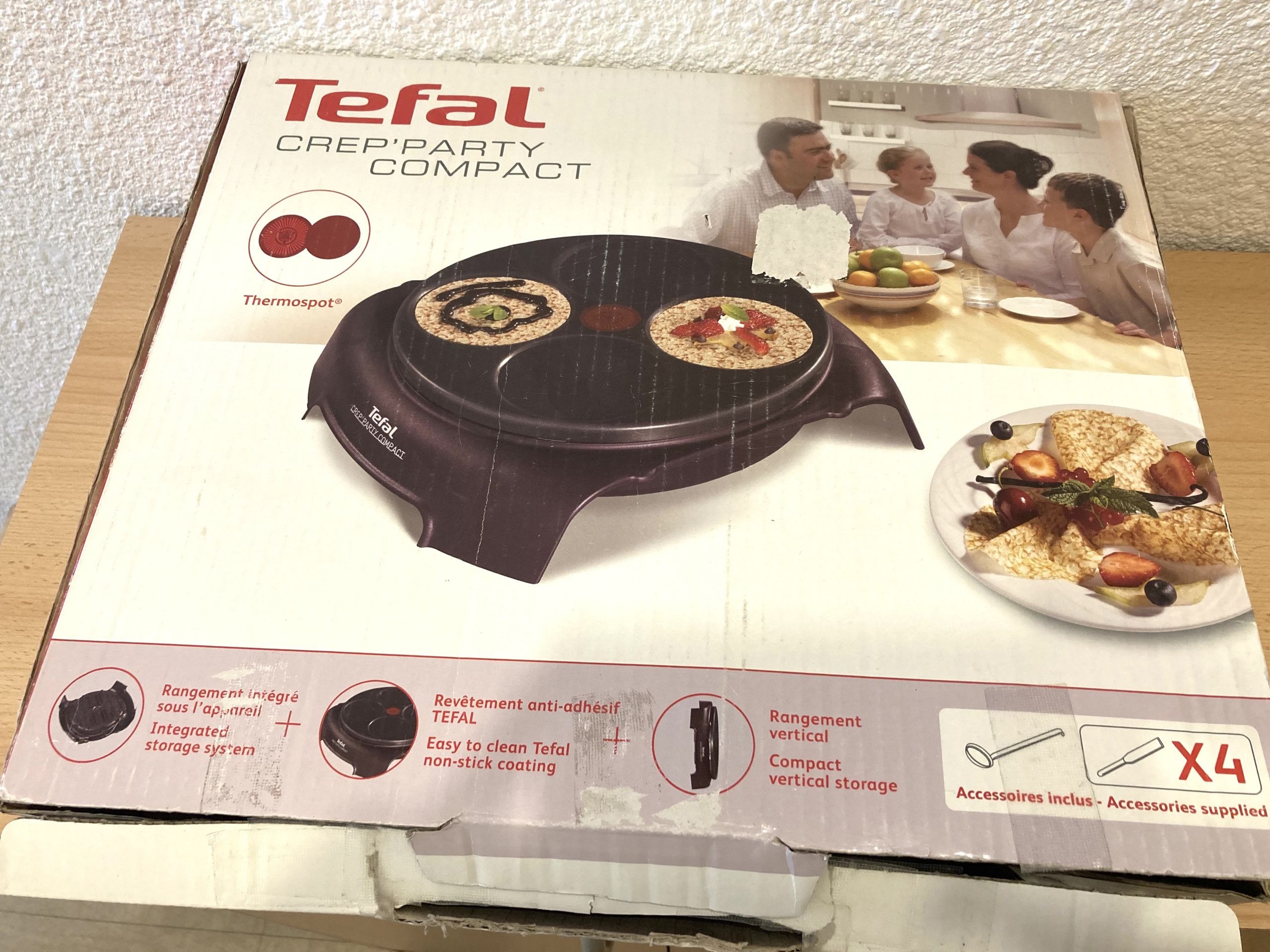 Une gamme compacte de produits Tefal dotée d’un système de rangement intégré, d’un revêtement antiadhésif facile à nettoyer et d’un système de rangement vertical compact. Accessoires inclus.
