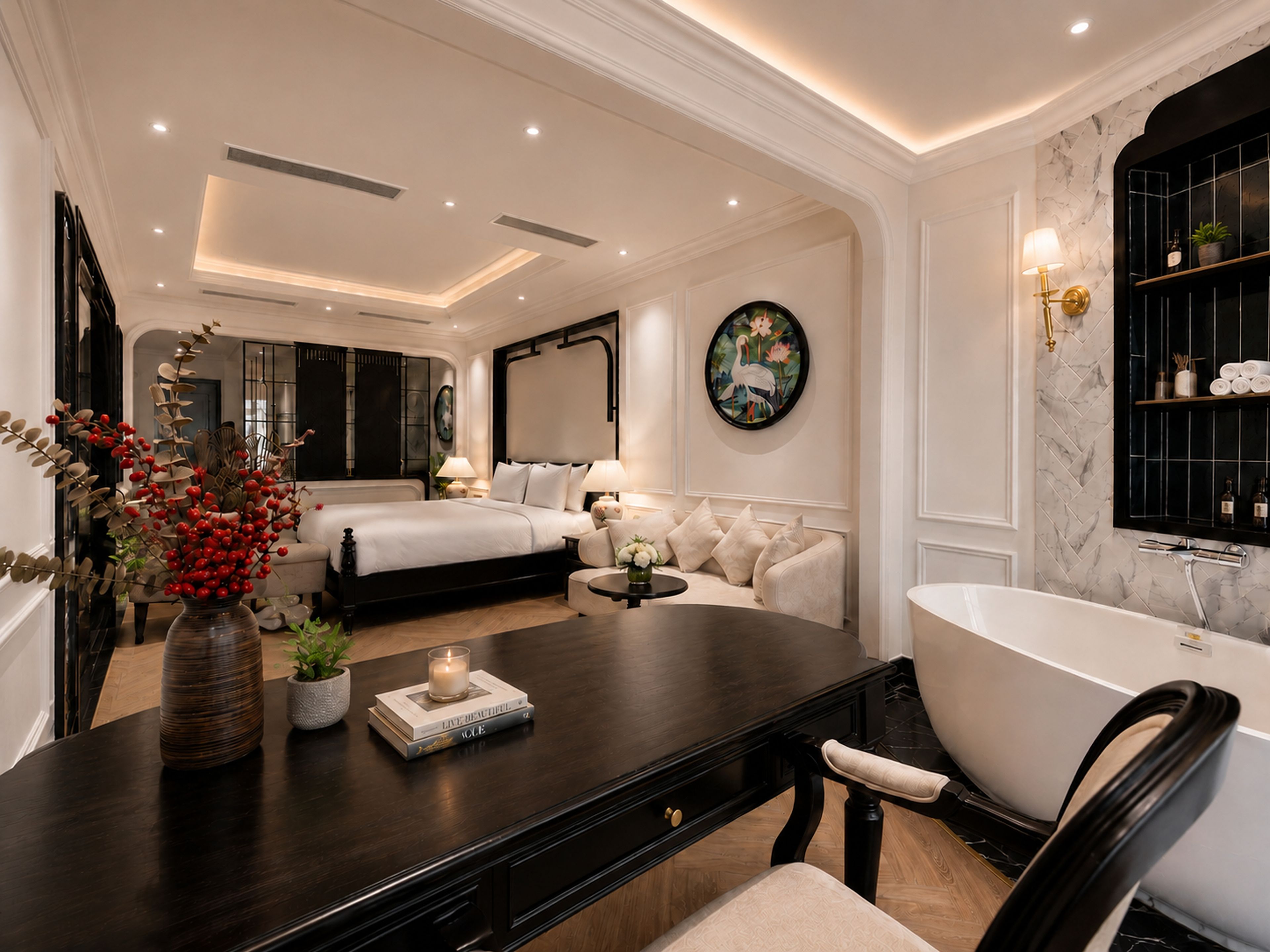 Luxury-Suite, Stadtblick | Minibar, Schreibtisch, laptopgeeigneter Arbeitsplatz