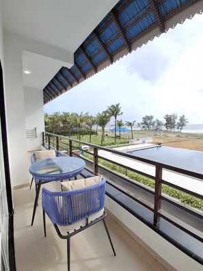 Twin Room, Sea View | Outdoor dining - Kahuna Resorts - Find your Shore (Vengurla)