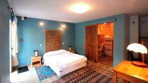 Room - Vrbo Property (Island)