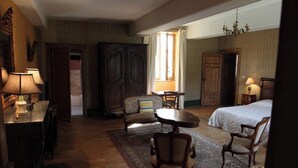 Room - Vrbo Property (Island)