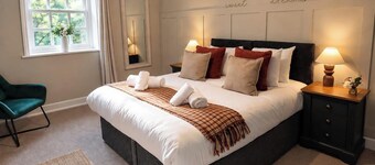 Bridgnorth Home | Parking | Dog Friendly-Sleeps 6