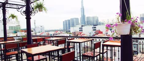 Khu ẩm thực ngoài trời
