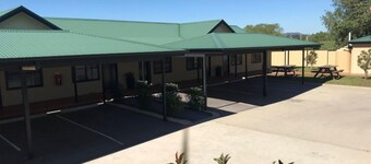 Grapevine Motel