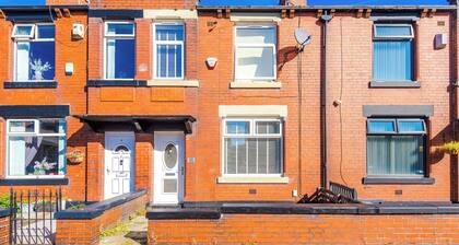 2 Bed House Rochdale Free Parking