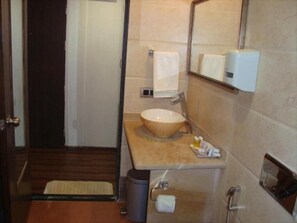 Bathroom - Rumourss Sky Villa and Resort (Mawal)