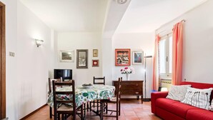 Living area - Pratello Centrale e Funzionale Apartment (Bologna)