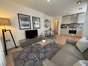 Unclassified image, 4 of 38, button - Stay Inn Apartments City Aldgate (London)