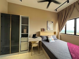 Standard Double Room | Desk, WiFi (free)