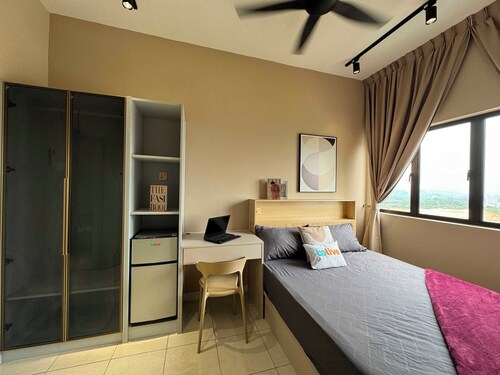 Collection O Youth City Residences