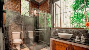 Bathroom - Arsulana Eco Lodge and Ayurveda Spa (Ginigathena)